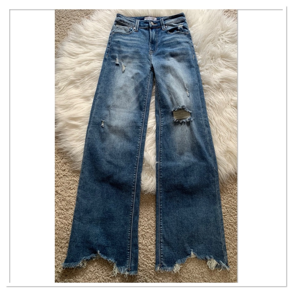 Risen Flare Distressed Shark Bite Hem Jeans Blue Size 1/25